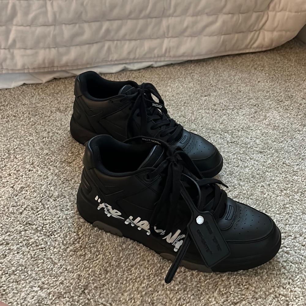 OFF WHITE sneakers